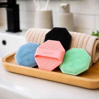Silicone Facial Cleansing Brush – Antimicrobial Face Scrubber for Deep Pore Cleansing, Gentle Exfoliation & Dead Skin Removal
